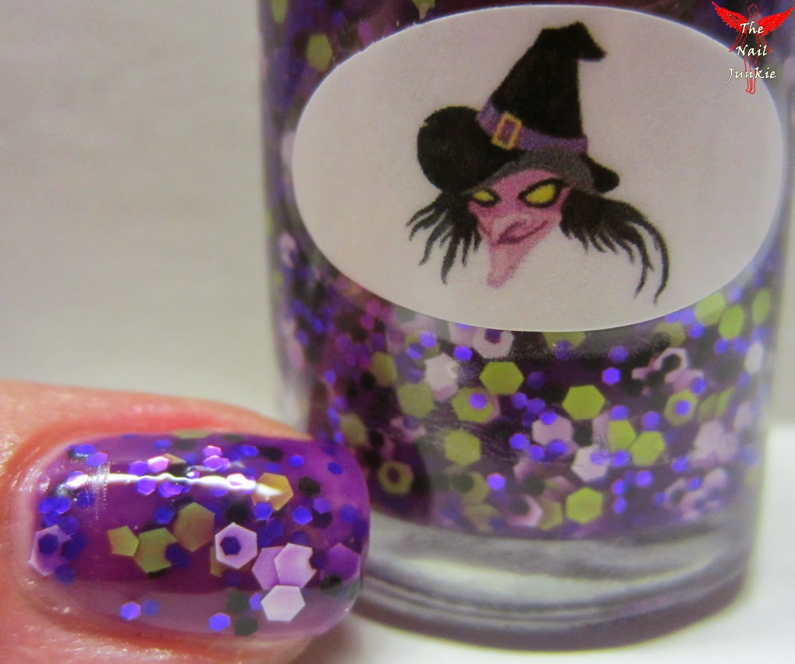 The Nail Junkie THE NAIL JUNKIE HALLOWEEN COLLECTION GIVEAWAY!!! OPEN INTERNATIONALLY!