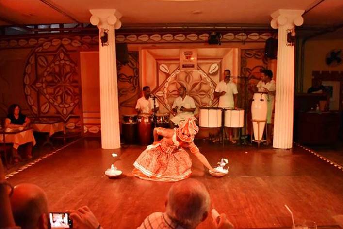 Onde Comer em Salvador Jantar baiano com show folclórico em Salvador