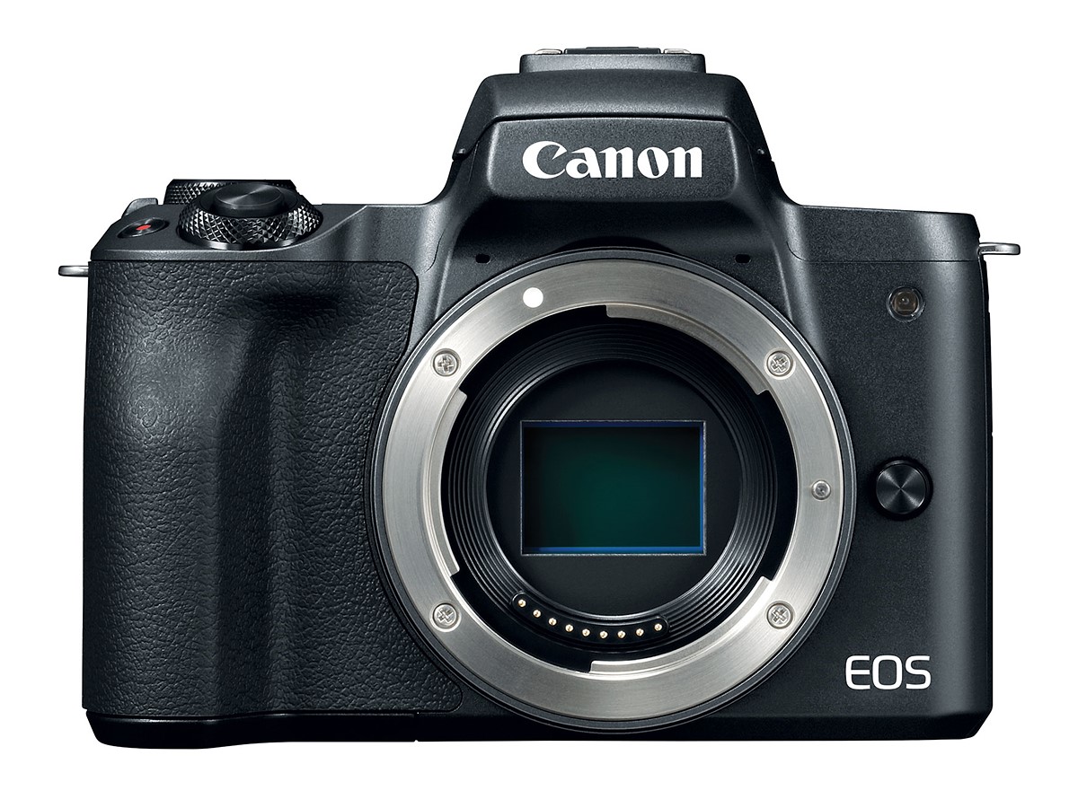 Canon EOS M50, вид спереди