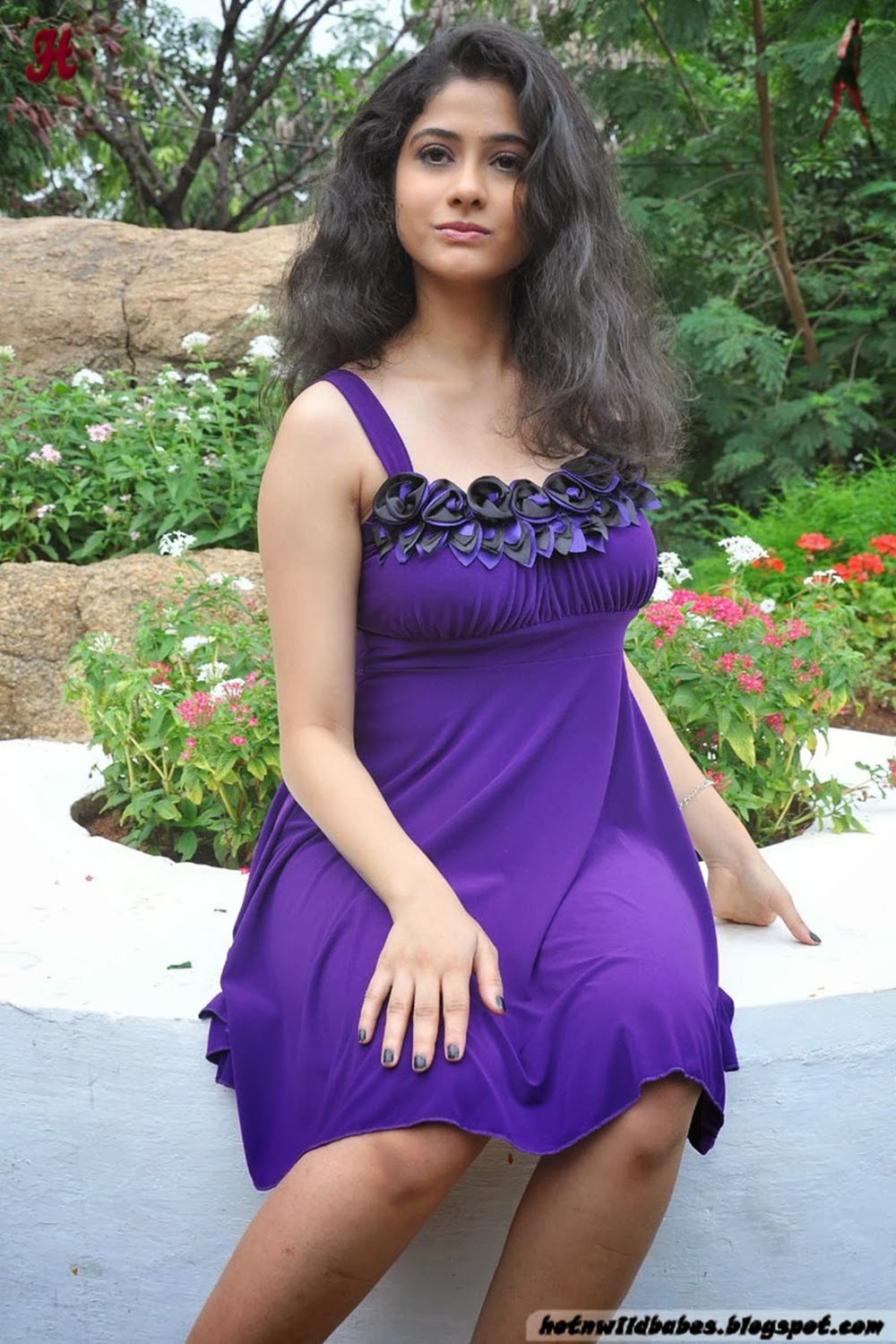 Kasmeera Flaunting Her Figure In Purple Mini Gown Hot N