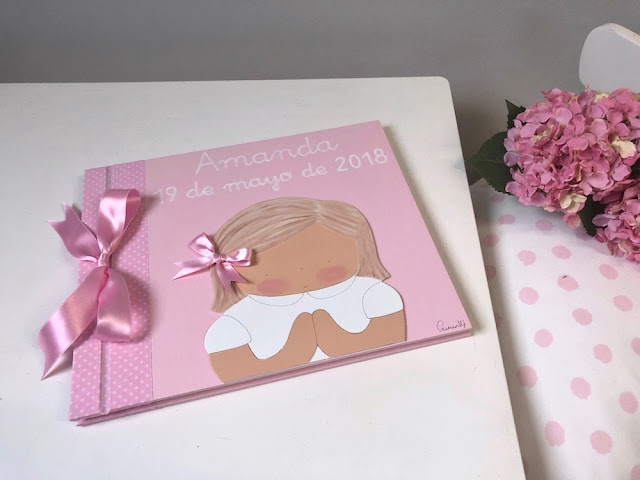 PRIMERA COMUNIÓN : álbumes de fotos , libros de firmas , recordatorios, y bolsas personalizadas