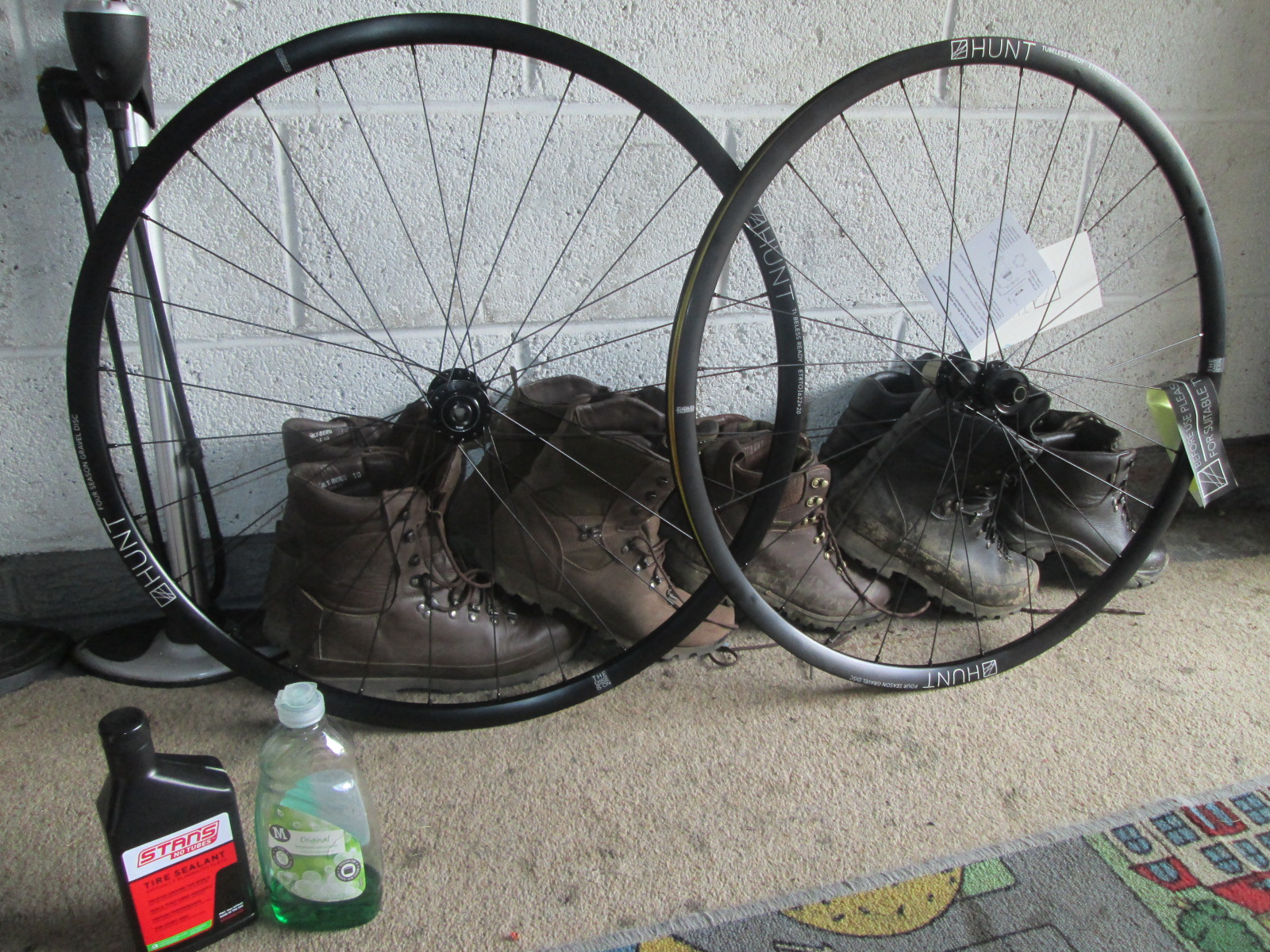 hunt gravel wheelset