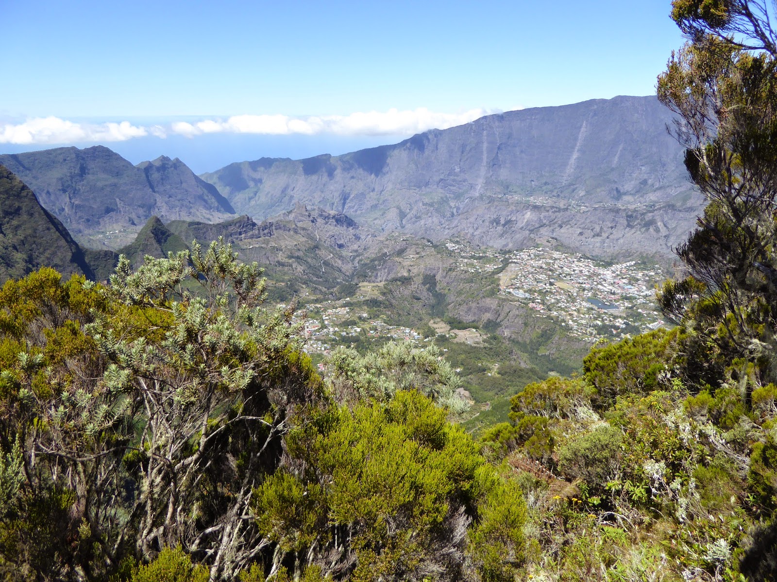 Voyage sur l' « île Intense » Ascension du Piton des Neiges Bourg Murat