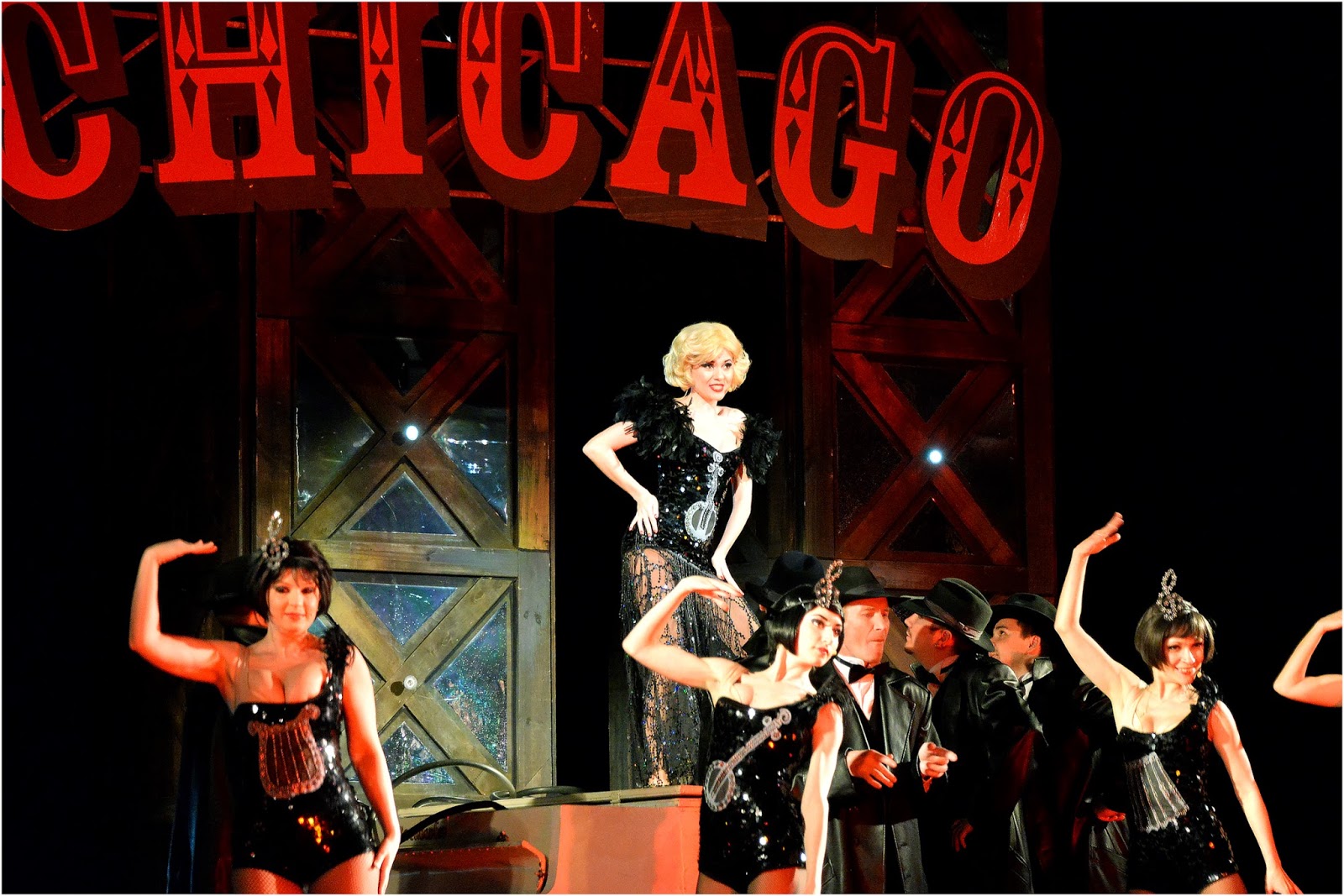 театр. в джазе только девушки музкомедия. эксцентричный мюзикл "в джазе только девушки" дк выборгский. в джазе толко жевущке оренбург муз ком. в джазе только девушки музкомедия.