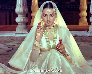 Rekha is memorable in this delicate white outfit. It was made for her. - (7) - Memorable bollywood outfits over the years- hot!!
