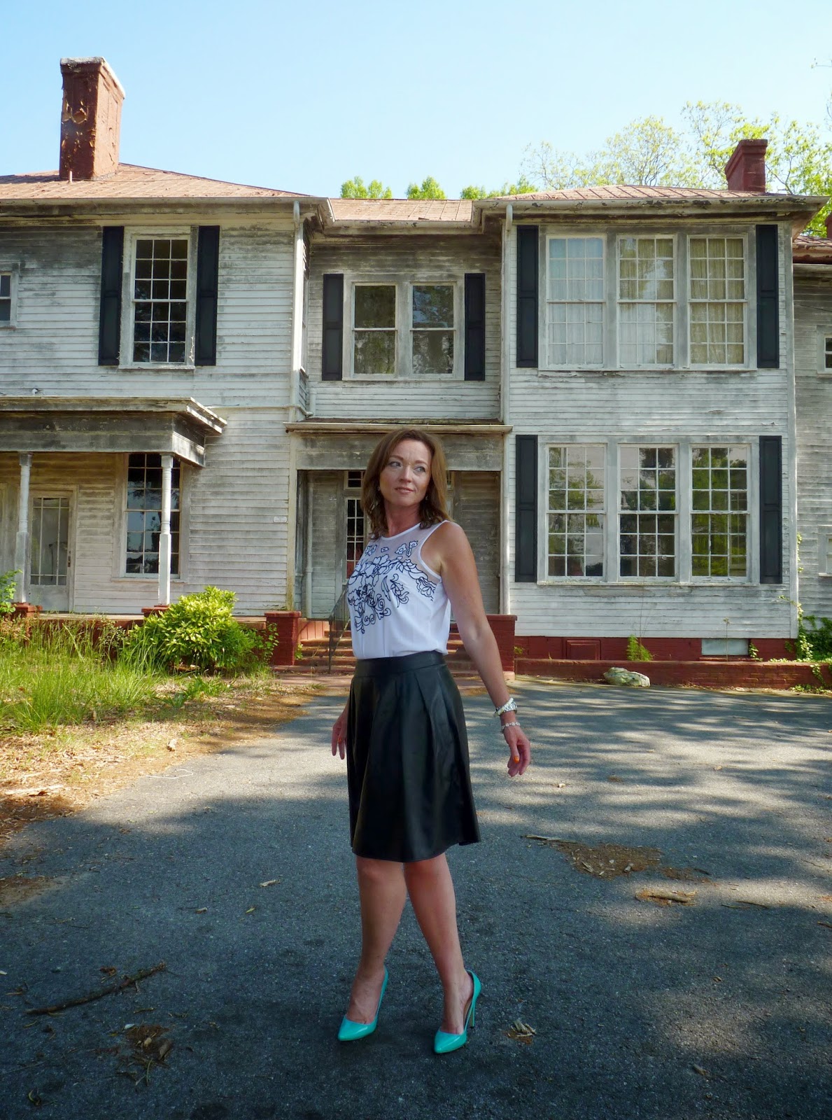 TO THE WILHITE HOUSE