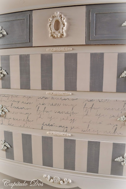 Capitulo Dos: En blanco y gris...