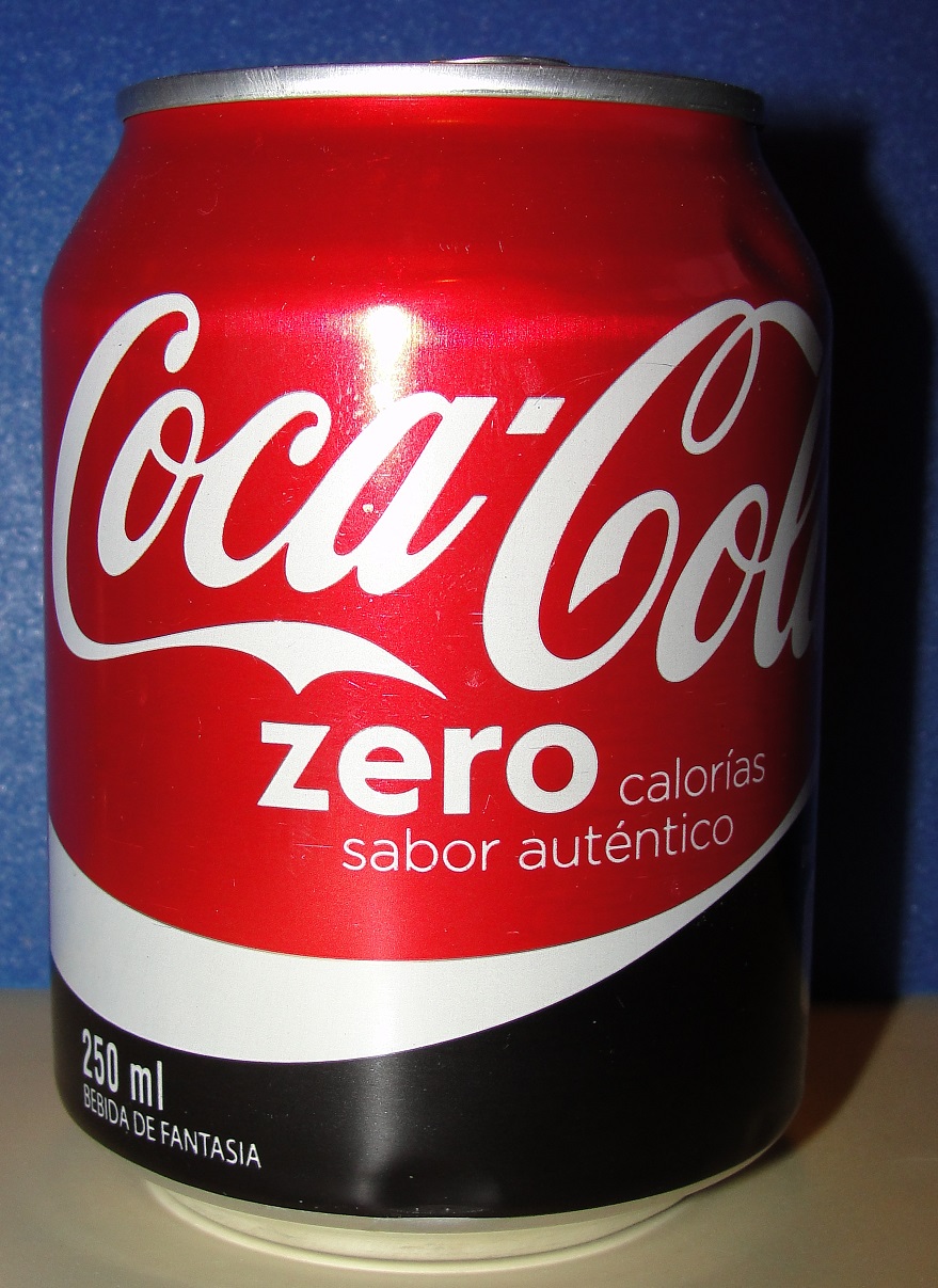 Colección de Latas y Botellas de Cerveza y Coca Cola de Mónica y Miguel