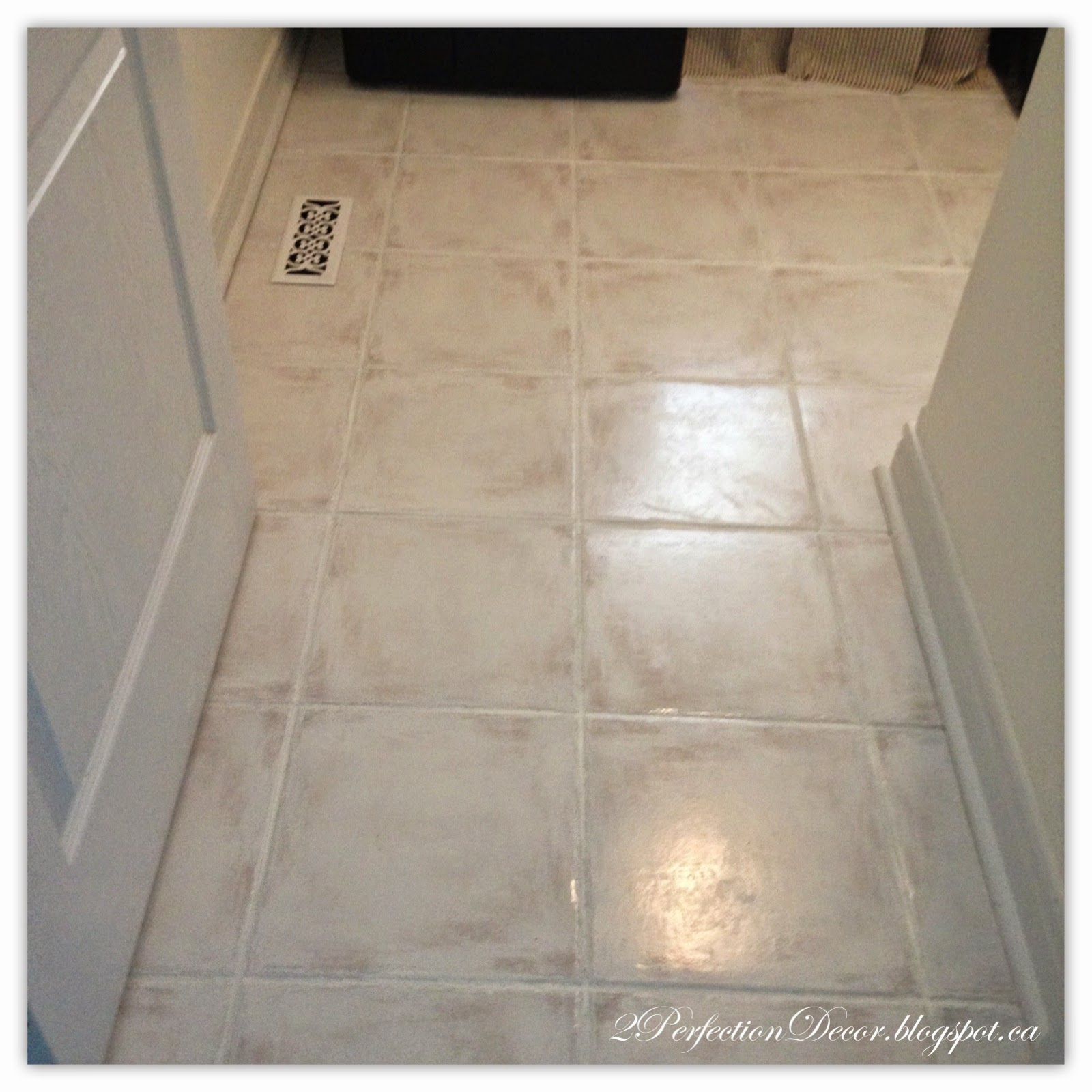 2Perfection Decor How to Paint Dark Grout 'White'