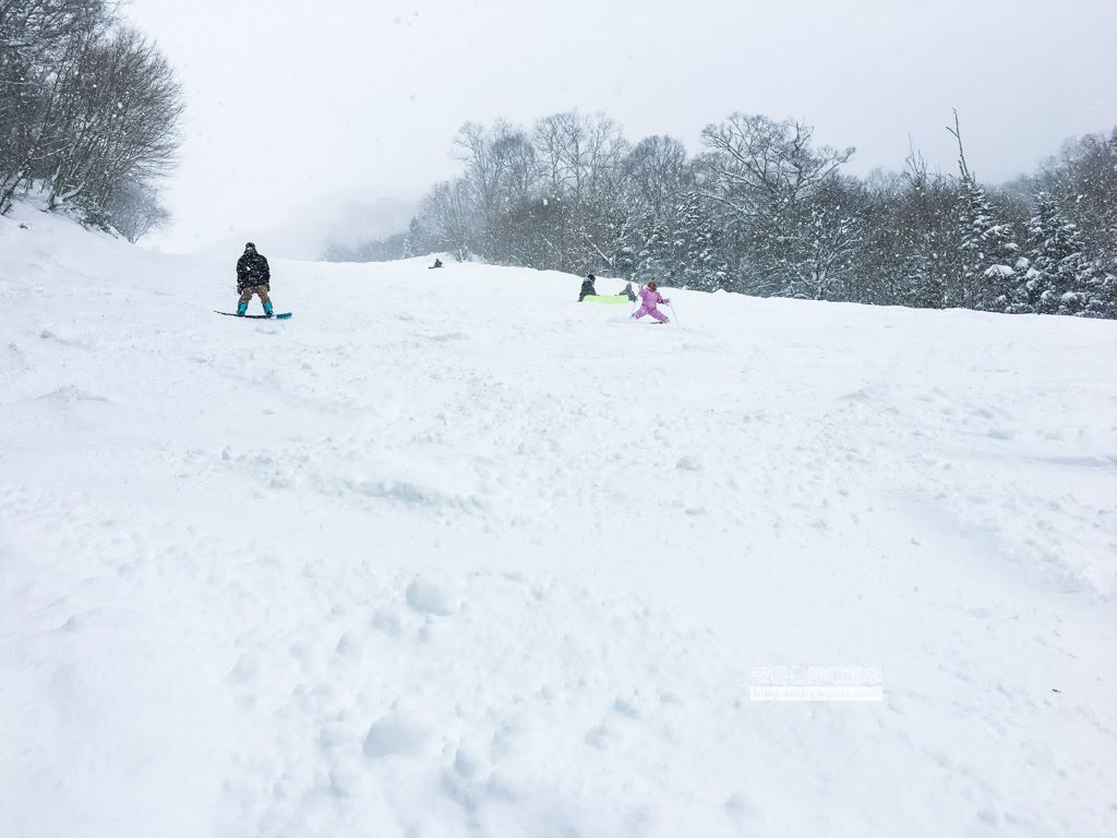 諾恩水上滑雪場,夜滑到凌晨,東京滑雪,日本滑雪,第一次滑雪,日本的雪場,Ｎorn Ｍinakami Ski Resort