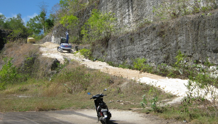 Bangun Jalan Serobot Lahan, PT GAIN Diadukan ke Wagub Bali