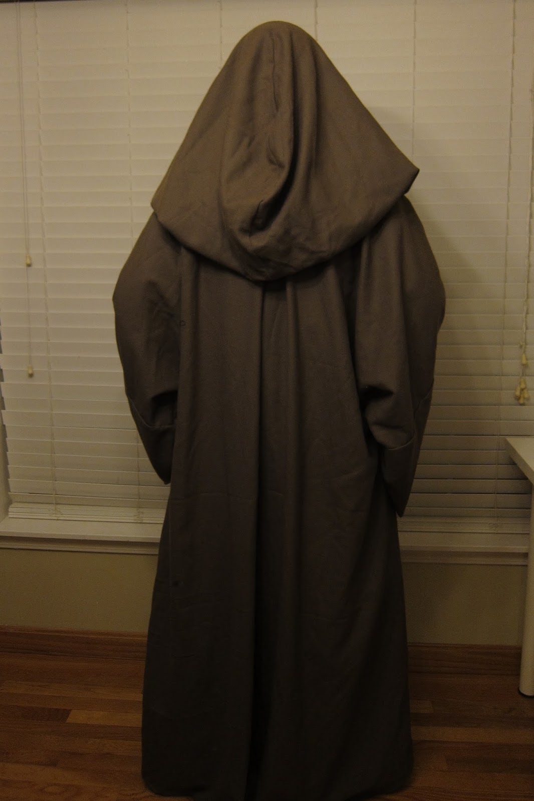 the-force-is-strong-with-this-robe-jedi-robe-pattern-jen-eyre-cosplay
