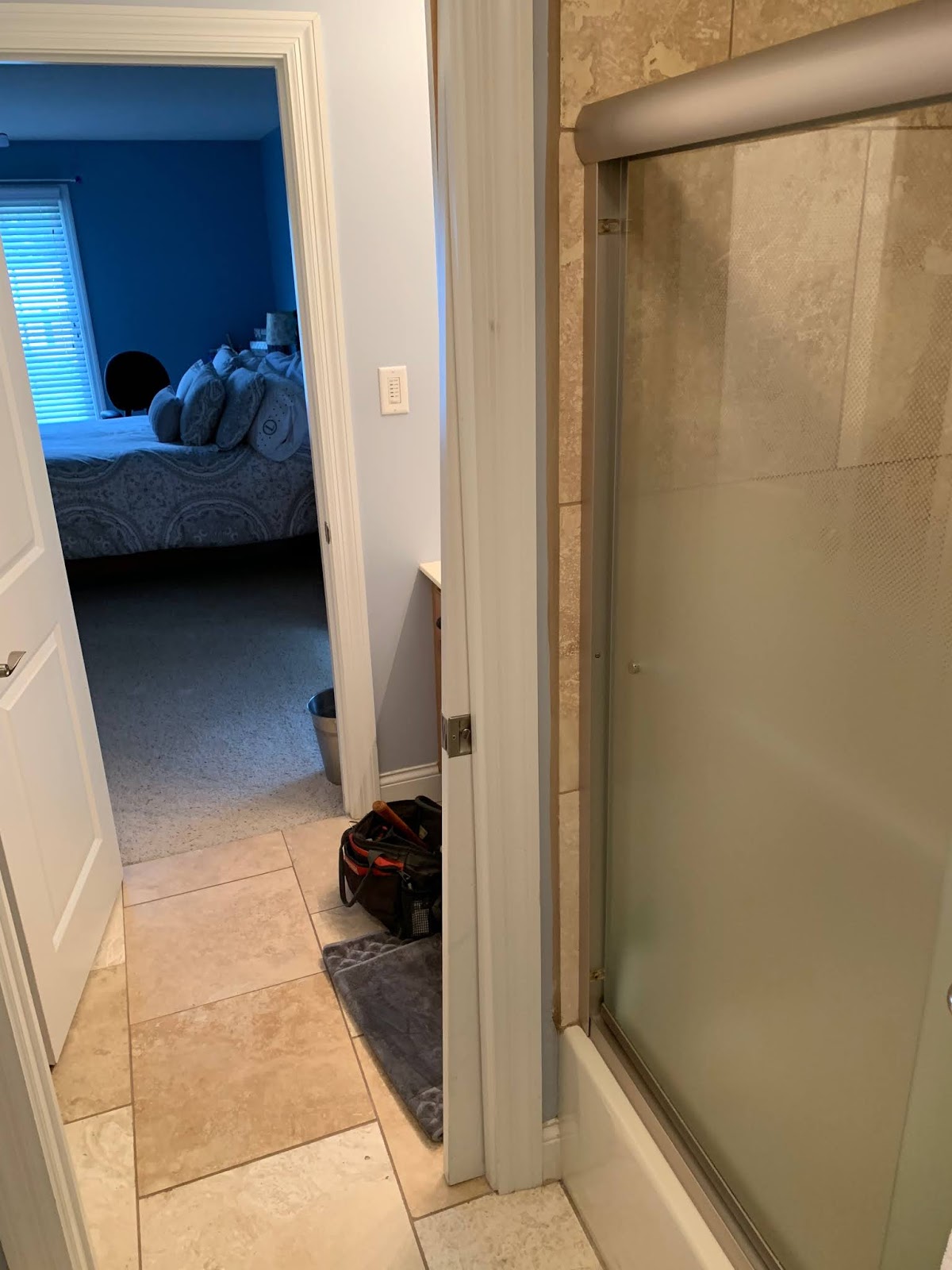 St Louis Locksmiths and Door Repair, Creve Coeur Missouri, 63141