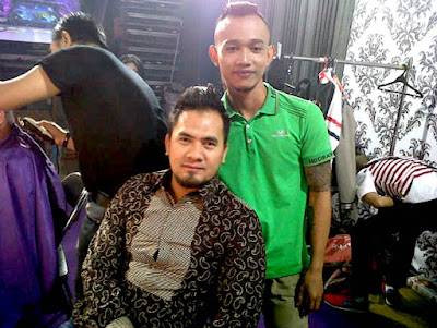 Pangkas-rambut-Rock-n-Roll-paling-terkenal-di-jakarta-timur_28.jpg Pangkas-rambut-Rock-n-Roll_28.jpg