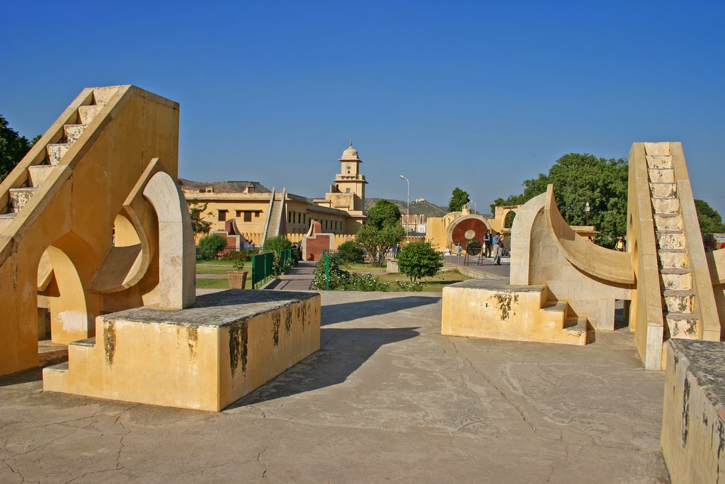 Джантар мантар джайпур. Джантар мантар джайпур. В каком городе расположена обсерватория джантар мантар. Обсерватория джантар-мантар (jantar mantar). Обсерватория джантар-мантар (jantar mantar).
