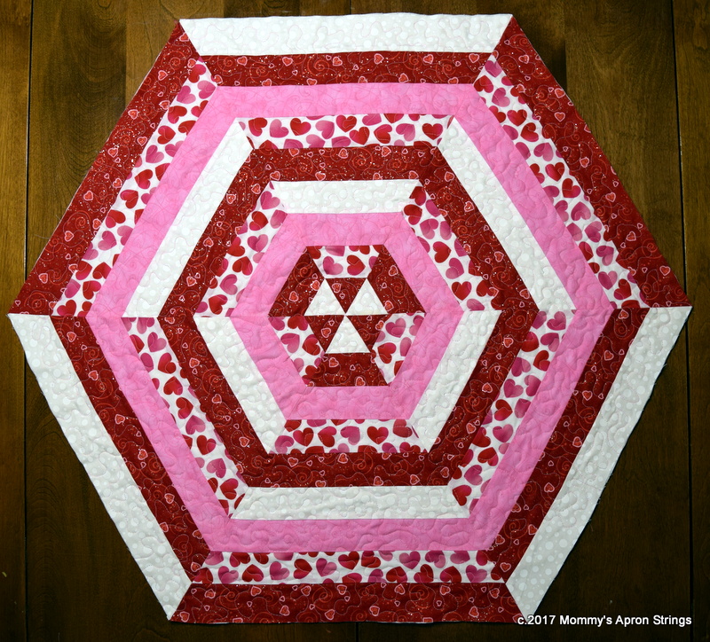 Mommy's Apron Strings: Valentine Quilted Table Topper