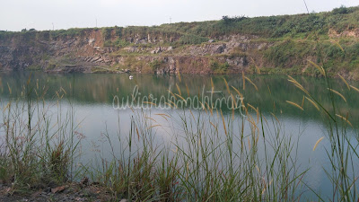 Perjalanan Menuju Danau Quarry Jayamix