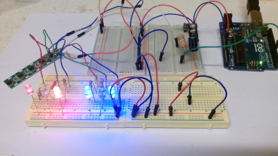 lucstechblog: Unlimited outputs for your microcontroller part II