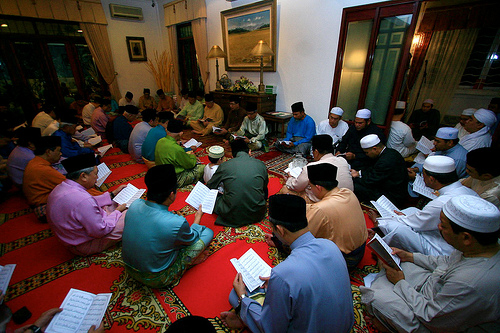 Membaca Yasin pada Malam Jum'at