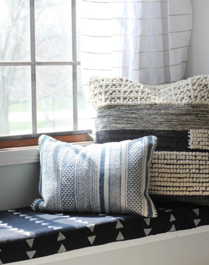 Antes y después de un dormitorio con aire colonial