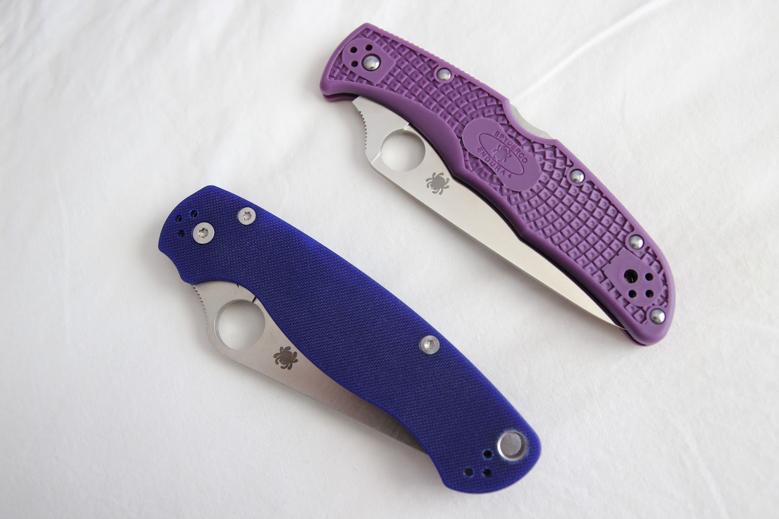 Spyderco paramilitary 2 vs military