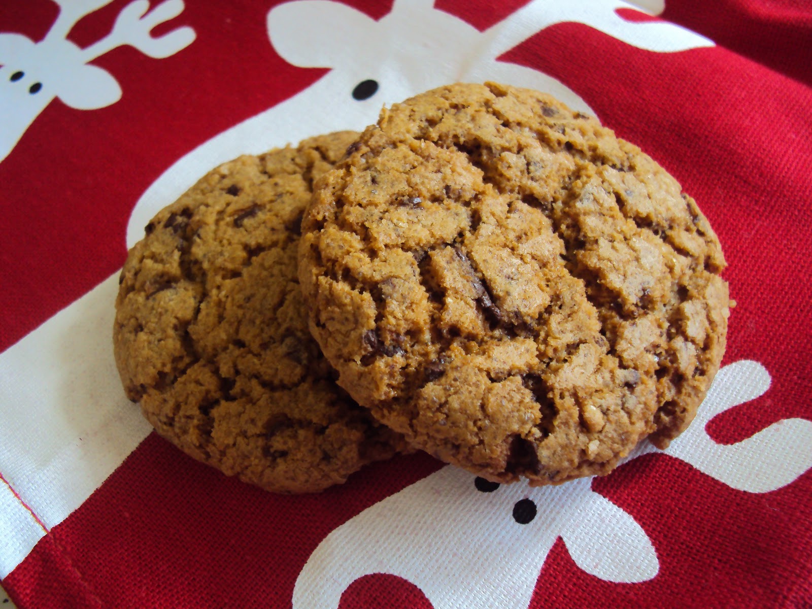 Dig In Wholemeal choc chip biscuits (for Christmas)