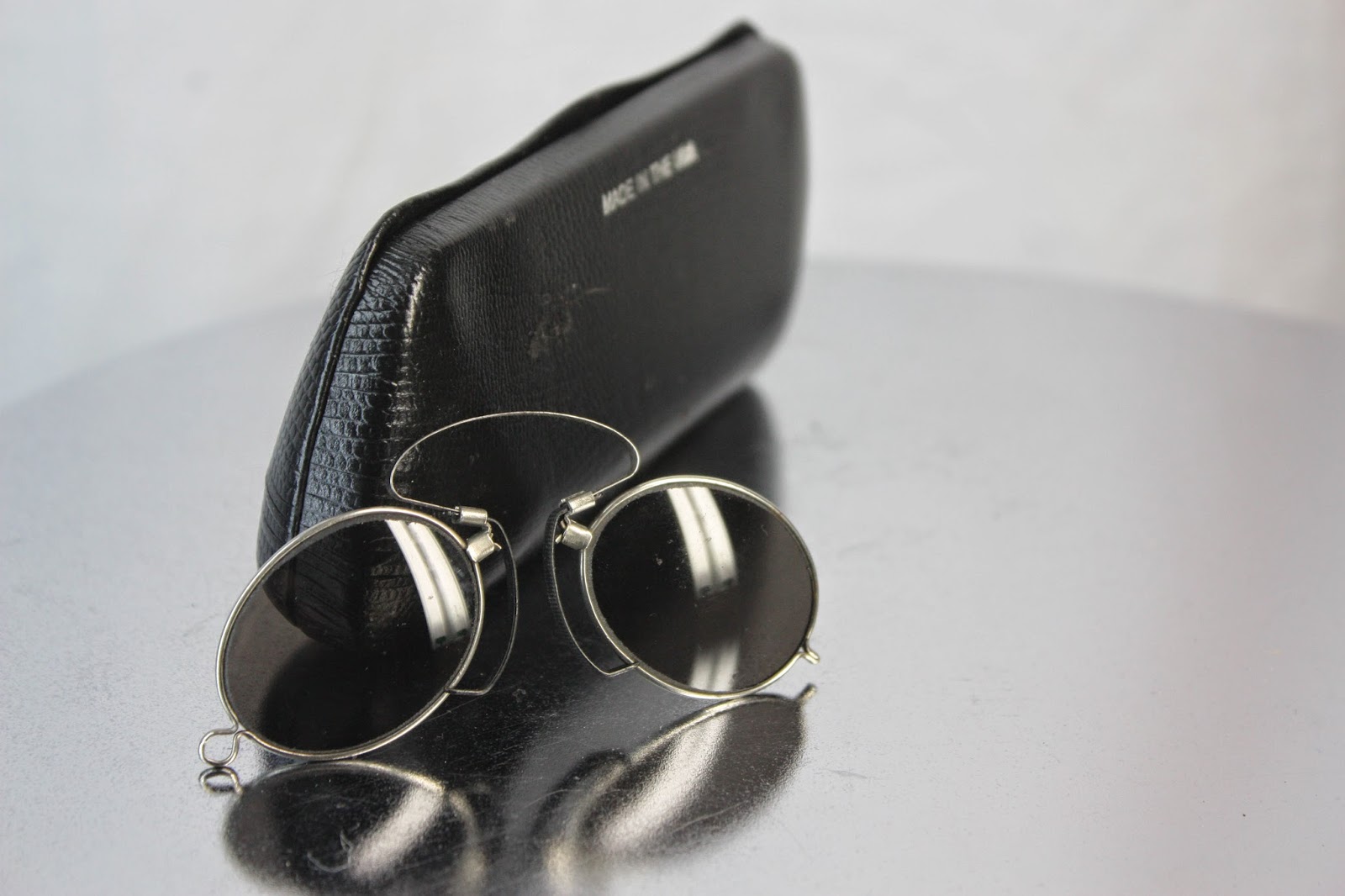 Nice Junk ANTIQUE NOSE CLIP SUNGLASSES