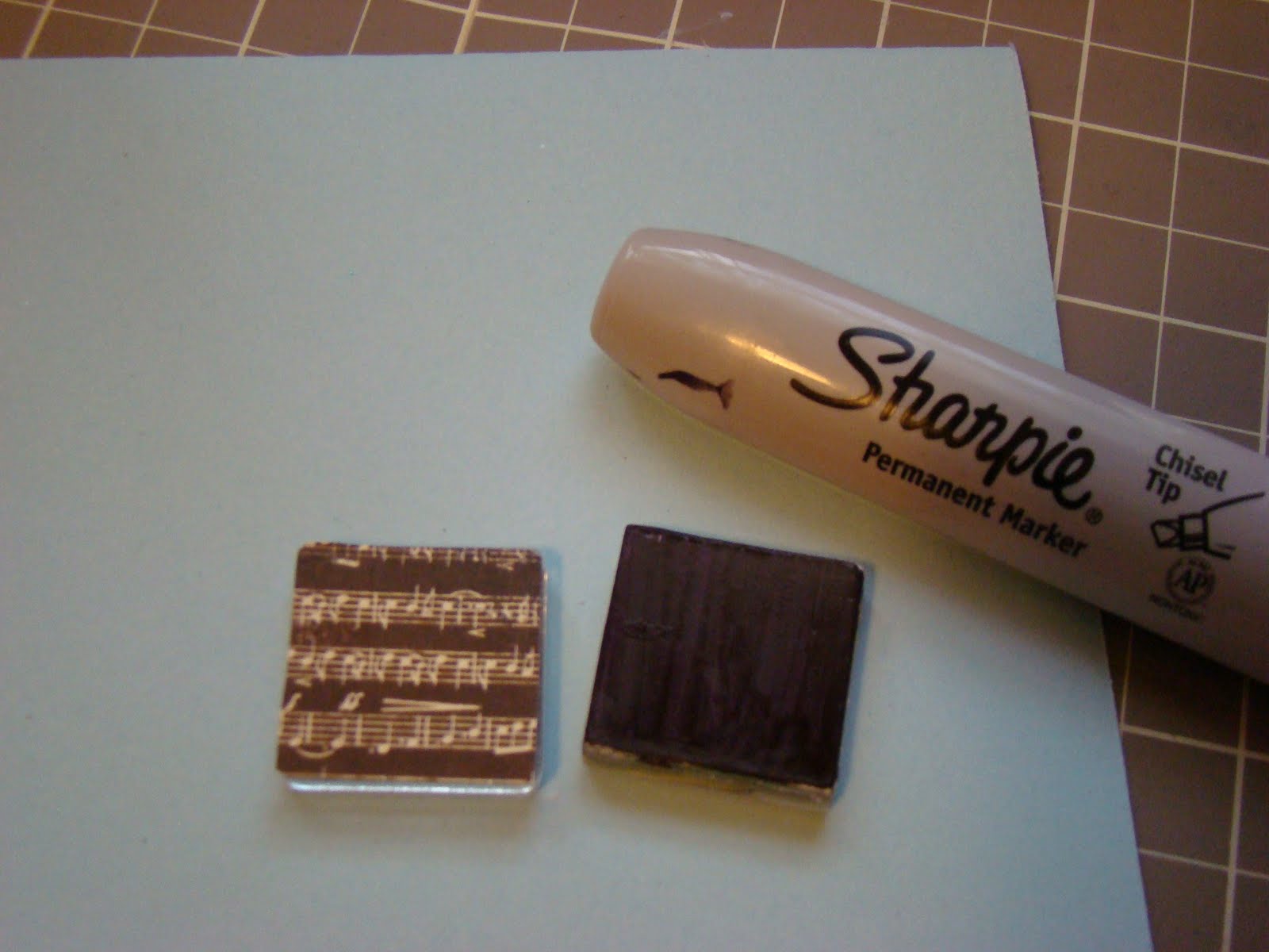 Bubblegum and Duct Tape Easy Picture Pendant Tutorial