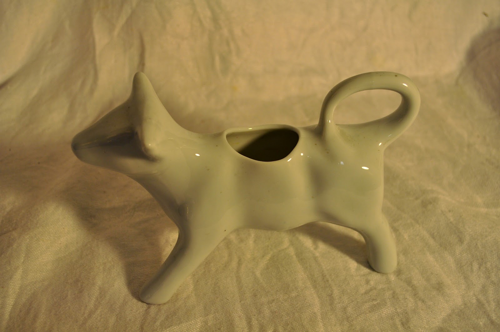 Stuff Hero 4/1 Ceramic cow milk pitcher needs a home