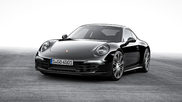 In elegant black: Porsche Boxster and 911 Carrera Black Edition