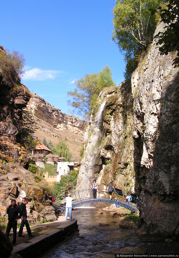 Река Аликоновка, Медовые водопады
