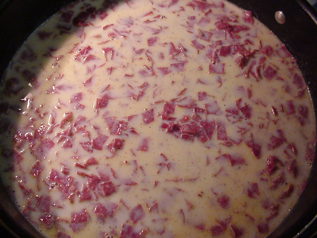 COUNTRY WHISPERS: Chipped Beef Gravy