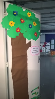 O 5º ano das professoras Cris e Célia realizaram no dia 15/06 a "Mostra de Conhecimento sobre os principais biomas brasileiros". Aprendemos que o Brasil, por ser um país muito extenso, abriga diversos biomas, com tipos de climas e de ecossistemas diferentes, nos quais vivem milhões de especies de seres vivos. Por isso, o Brasil é considerado o país com a maior biodiversidade do mundo. Entre eles podemos destacar: Floresta Amazônica, Mata Atlântica, Campos Sulinos, Caatinga, Cerrado, Pantanal e Manguezal.