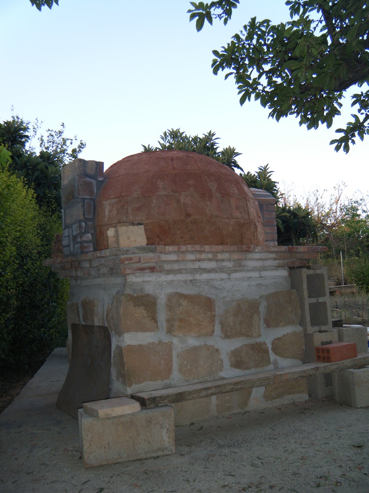 MundoCharly: Construccion de un Horno de Leña - Capitulo Undecimo: "La