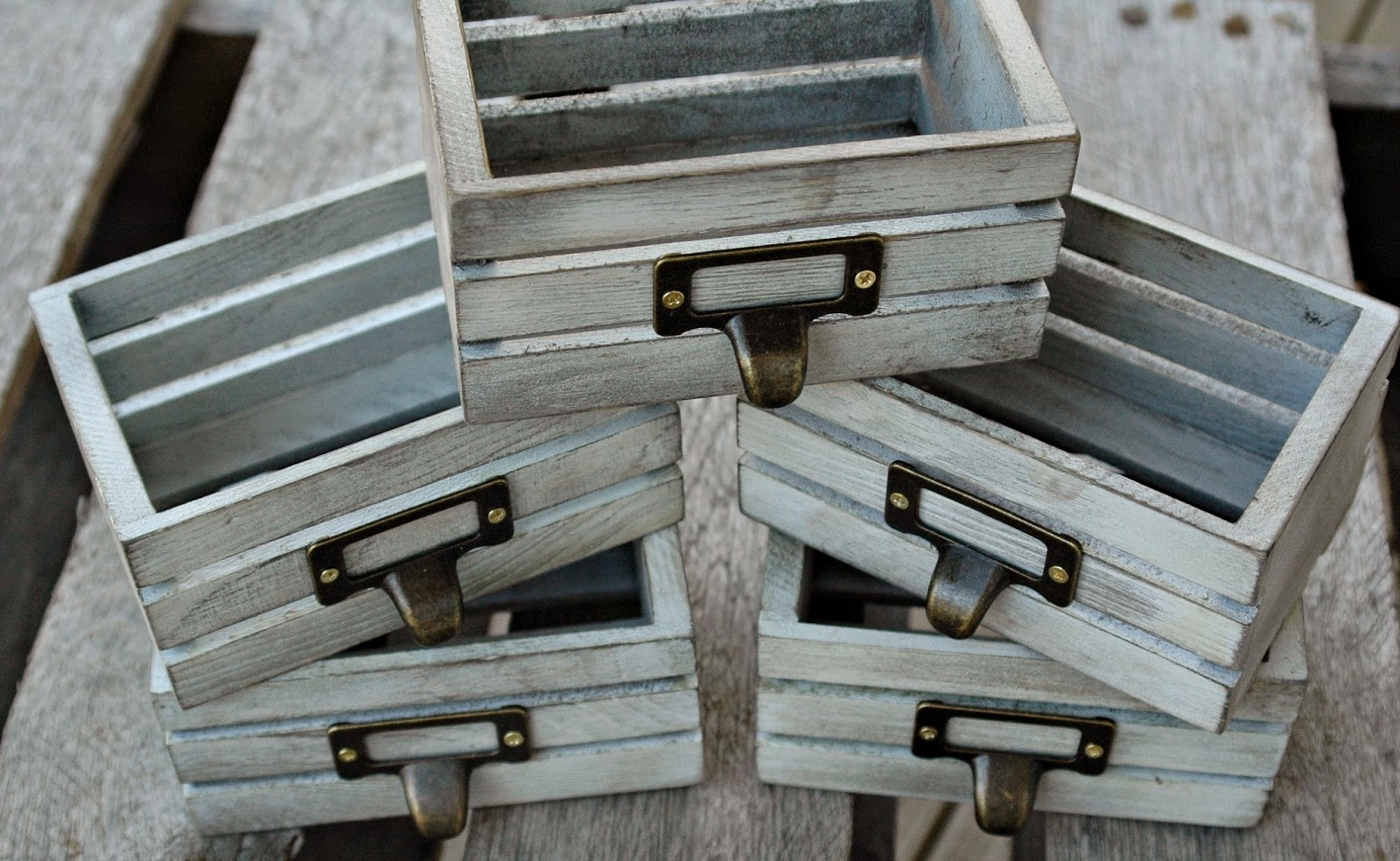 {Craft Fair} Painted Mason Jars and Weathered Wood Boxes Little House