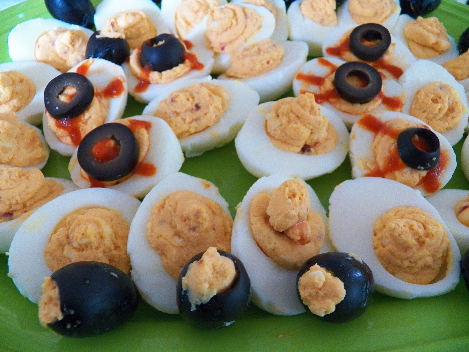 Sriracha Deviled Eggs aka Tate's Hell Eggs - Sid's Sea Palm Cooking
