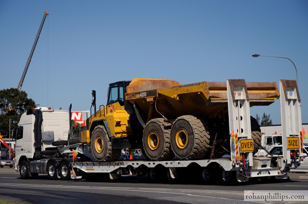 Cars, Cameras & Chronic Illness: Random Truck Photos: Volvo
