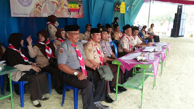 UPACARA PEMBUKAAN PERKEMAHAN PENGGALANG DAN PENEGAK KWARTIR RANTING MONDOKAN