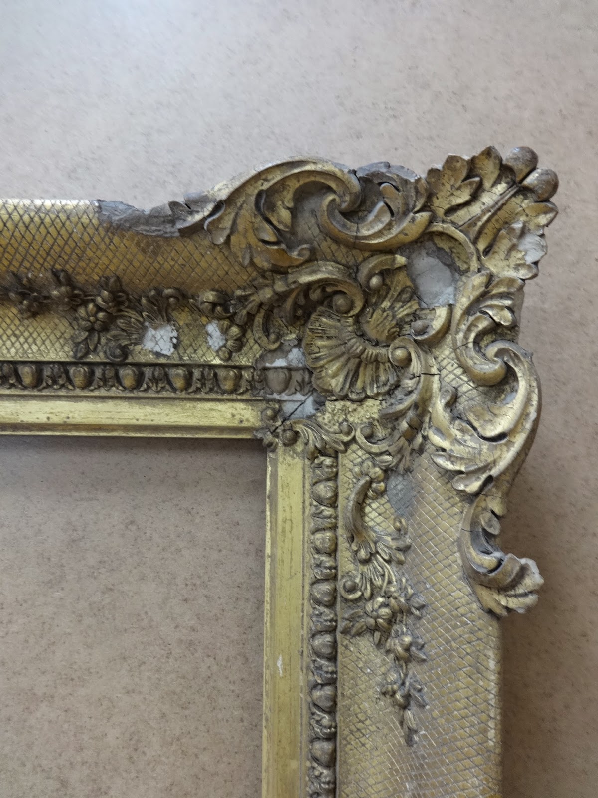 Antique Frame Sale: Victorian Frame with Ornate Rococo Corners