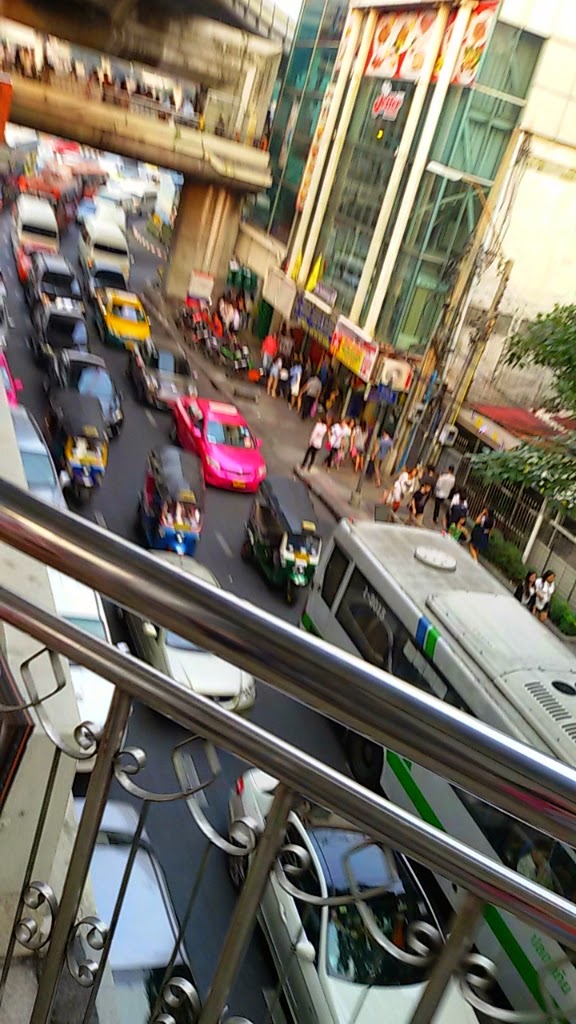 Население фото. Crowded deserted. Нью-йорк сити улицы. Crowded street jpeg. Its crowded.