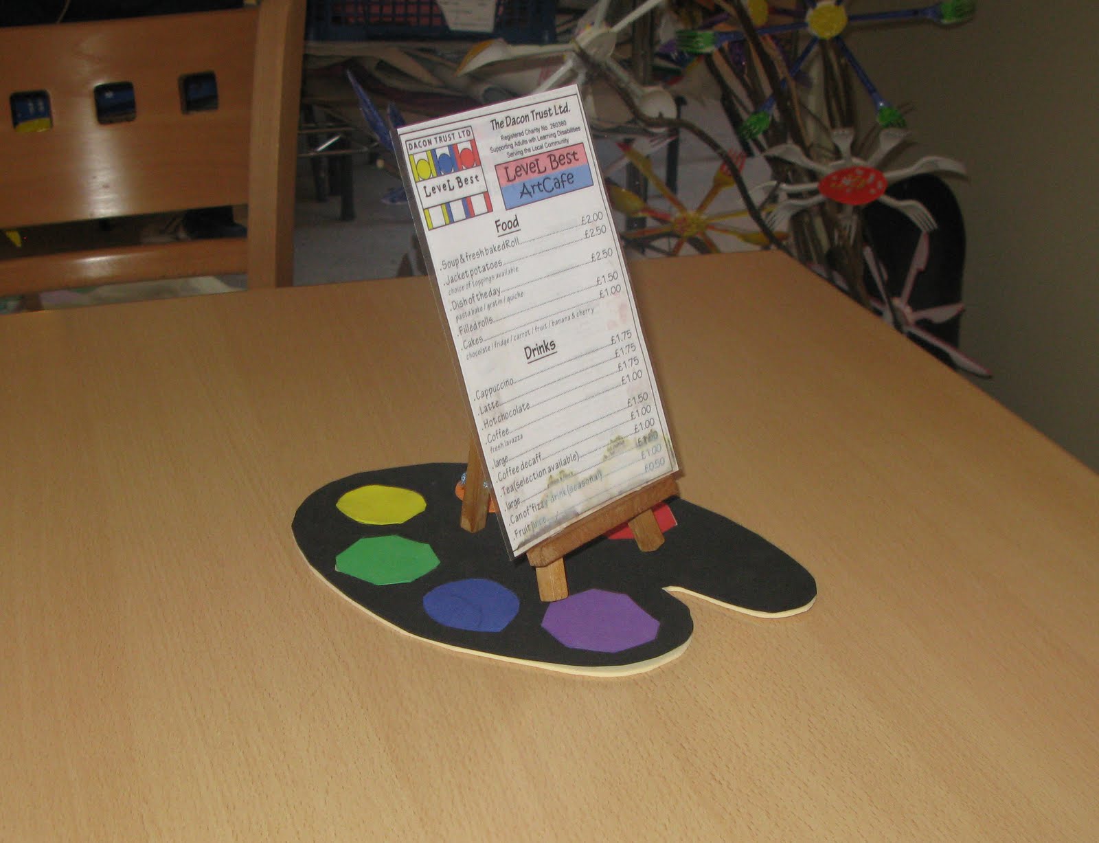 Level Best Art Cafe Artist Palette Table Centres