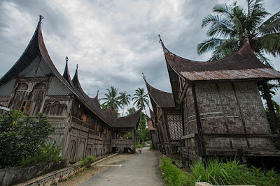 rumah adat gadang di nagari sumpur sumatera barat rumah adat gadang di nagari sumpur sumatera barat