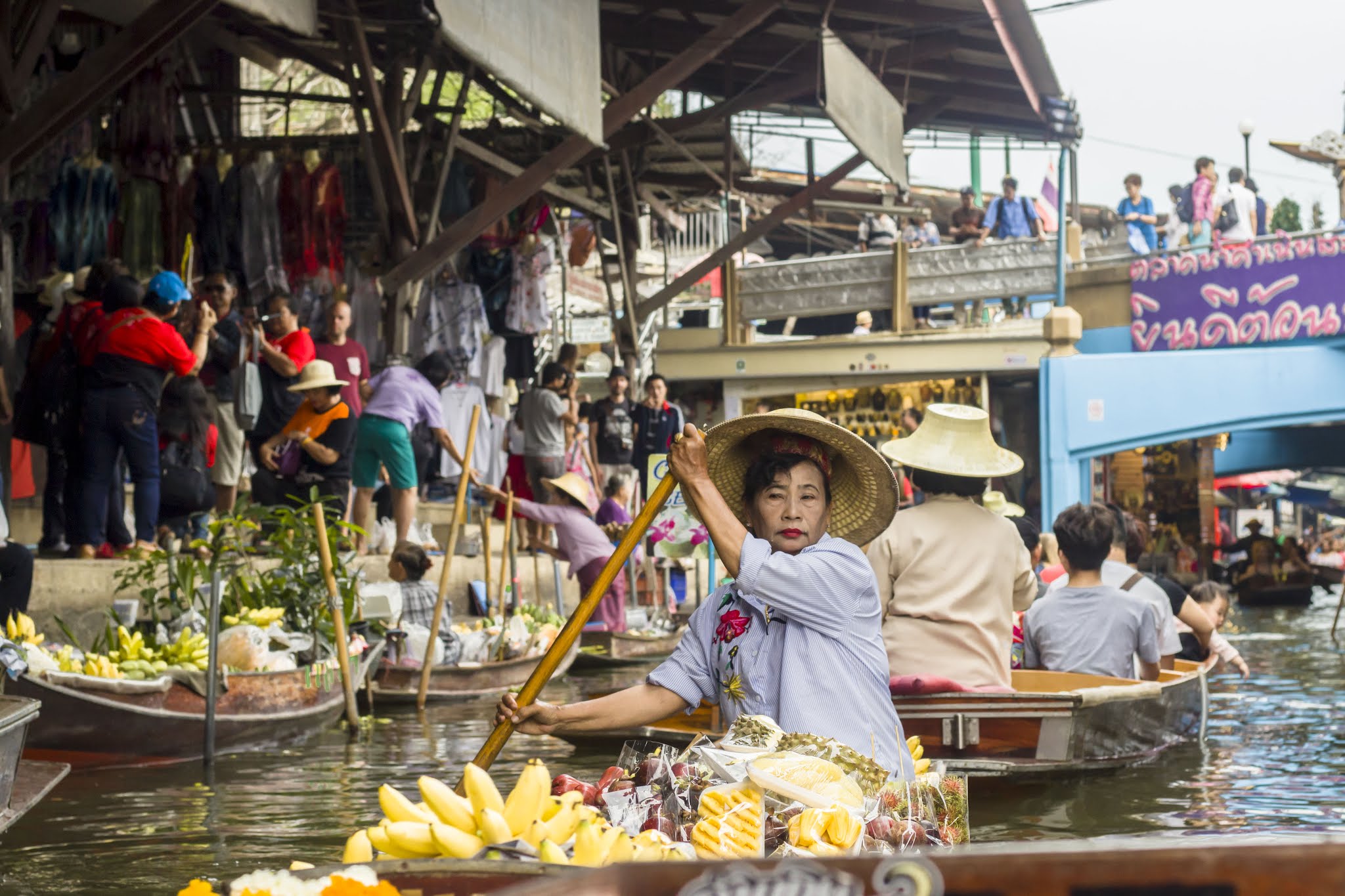 thailand tourist spots floating market