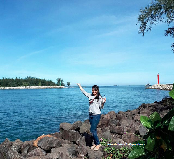 Pantai Lentera Merah, Pantai Yang Wajib Kamu Kunjungi Jika Berlibur Ke Kota Bengkulu