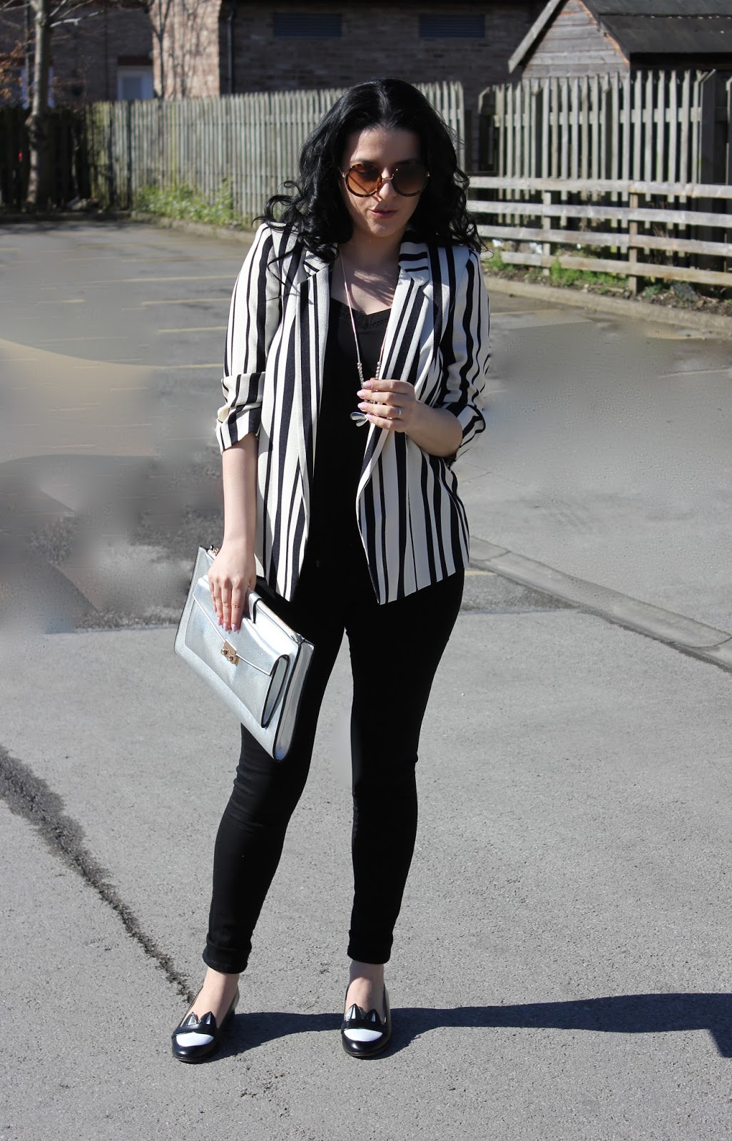 Dia’s Way: Black and White Stripped Blazer