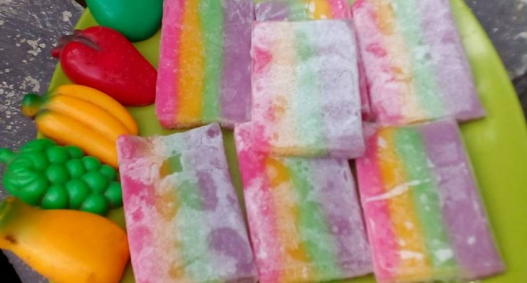 Resep Cara Membuat Es Gabus Motif Pelangi Untuk Jualan