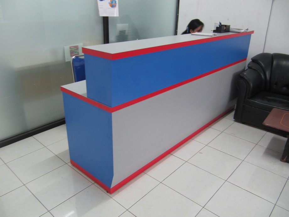 Meja Kasir Front Desk Kantor Kawasan Pergudangan Furniture Semarang