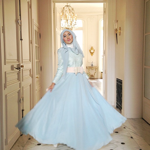 20 Model Baju  Muslim Untuk Pesta Desain  Dian Pelangi 