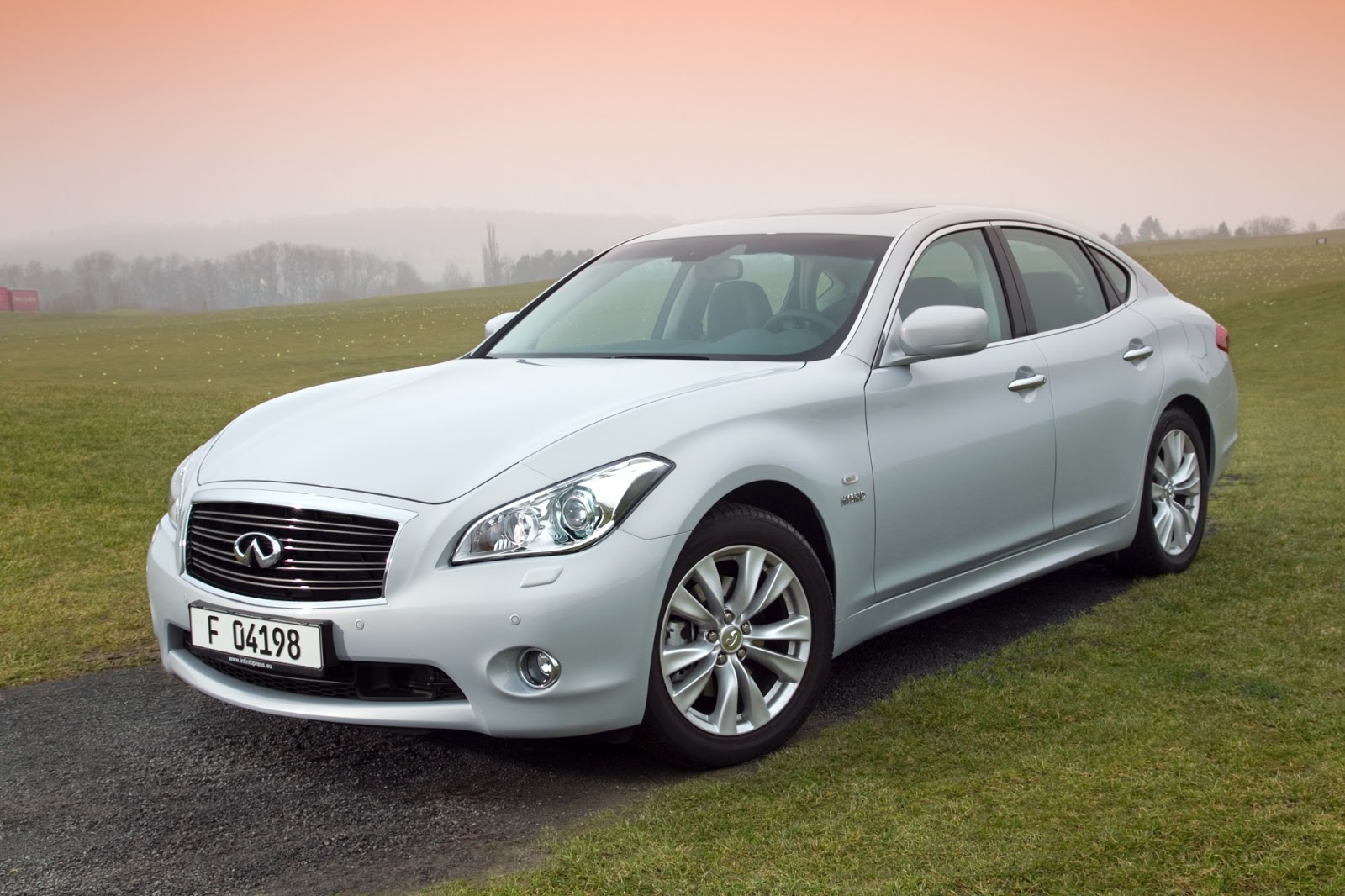AllNewCars: 2012 new Infiniti M35h Hybrid (2013)