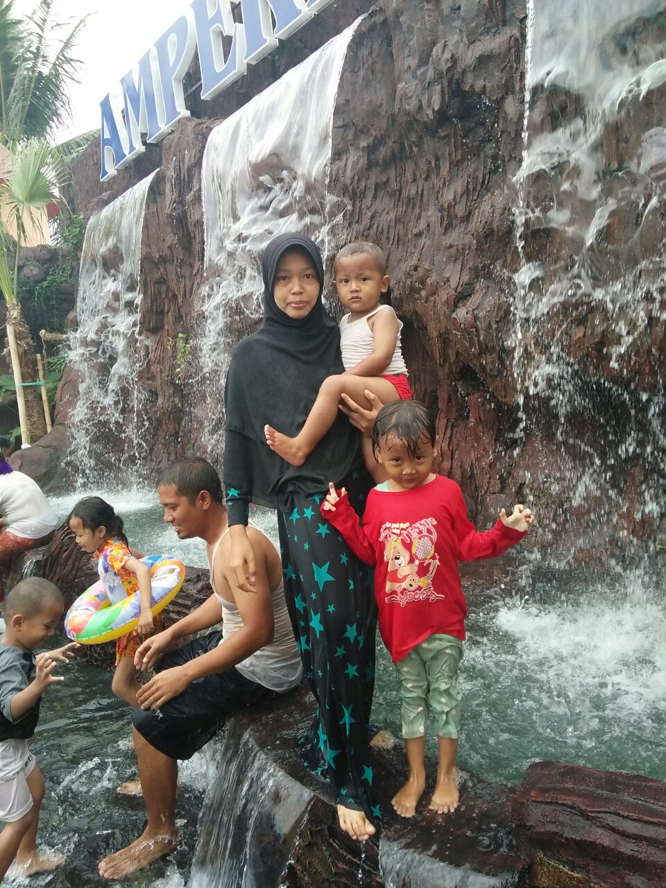 Water Park AMPERA Cipanas Kereeen | KARYAKU